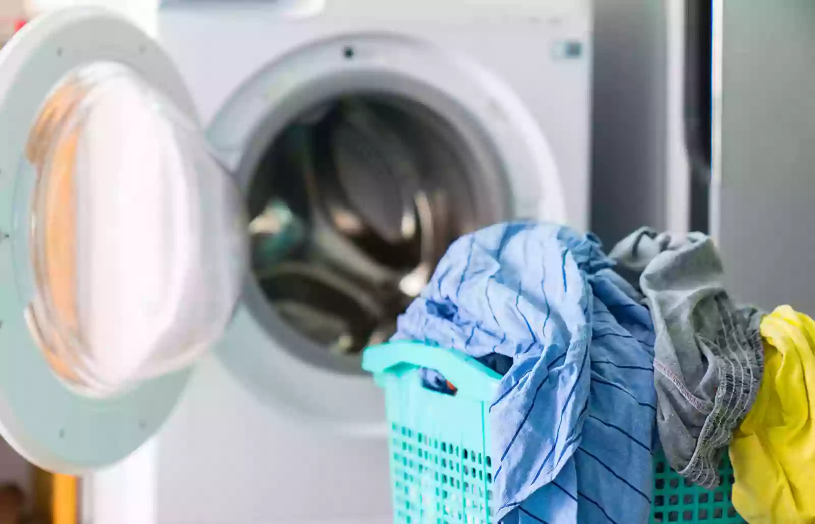 कपड़ों को वॉशिंग मशीन में डालते समय इन बातों का रखें ध्यान