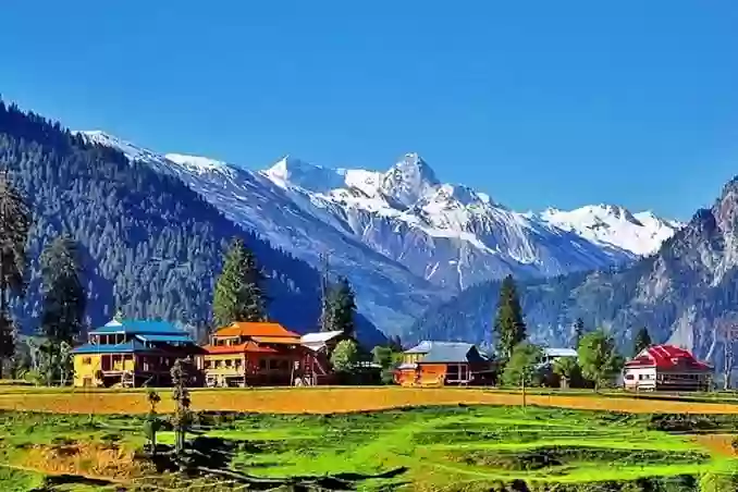 पहलगाम हमले के बाद कश्मीर टूर कैंसिल कराने की आई बाढ़