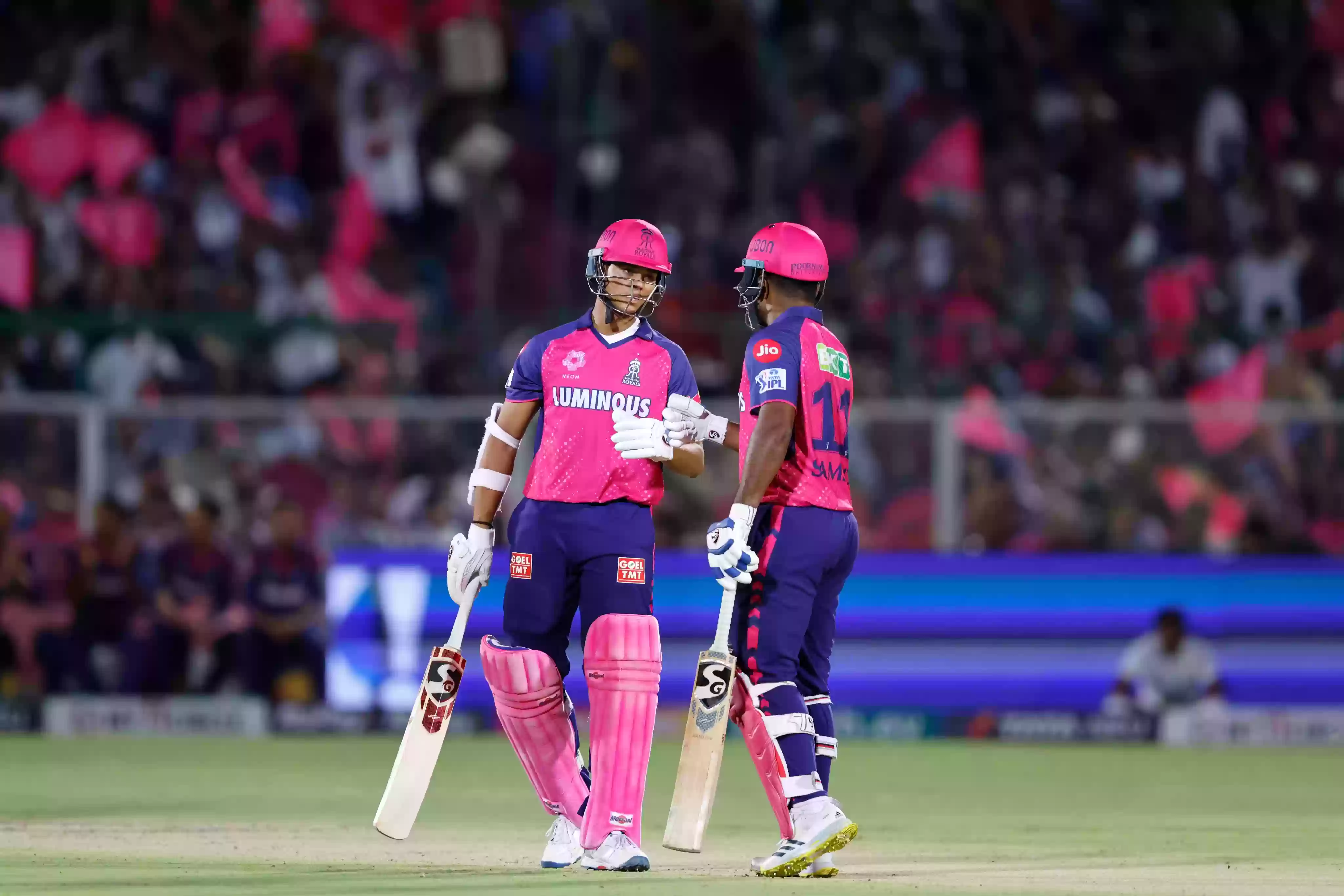 राजस्थान ने मुंबई को 9 विकेट से रौंदा, यशस्वी ने ठोका शतक; संदीप को 5 विकेट